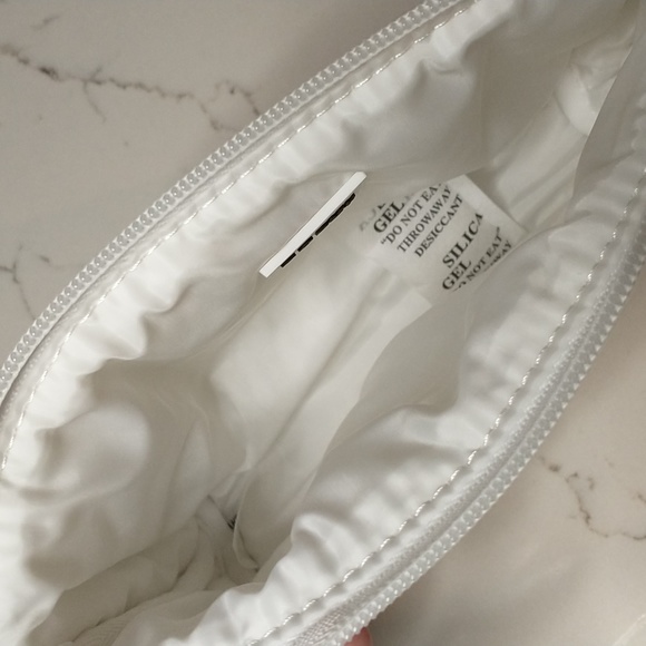 Go Dash Dot cosmetic bag - Picture 3 of 6